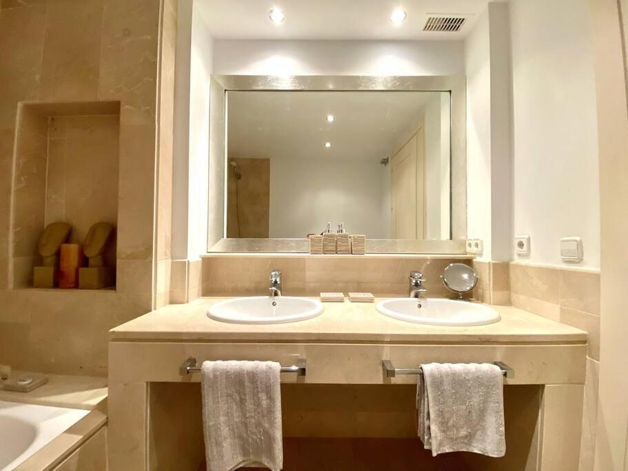 Yolo Spaces - Sotogrande Sea View Penthouse San Roque  Zewnętrze zdjęcie
